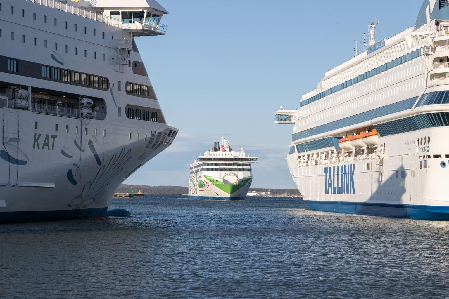 Tallinki laevad Tallinna sadamas.