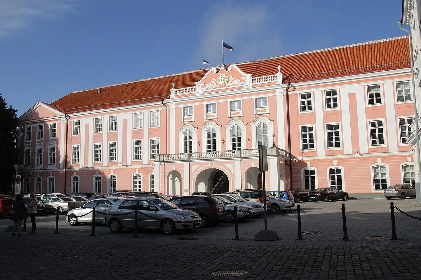 Riigikogu hoone.