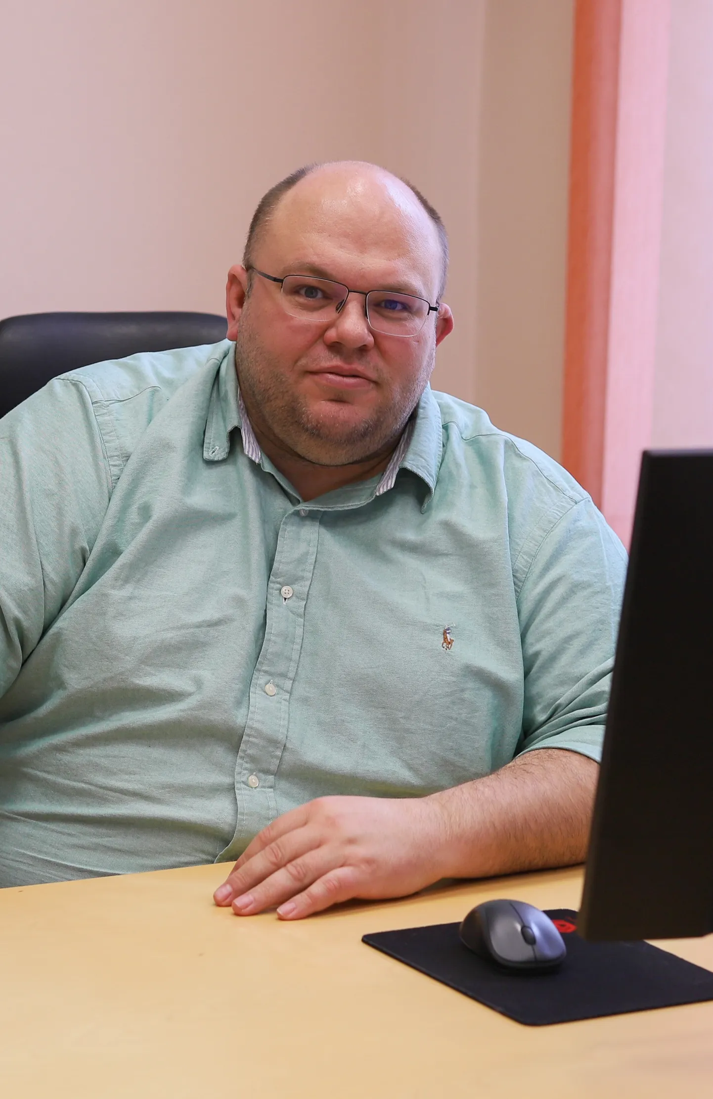 Tartu Kiirabi juht Lauri Kõrgvee ütleb, et kohustusliku patsiendikindlustuselepinguga seotud kulud tuleb katta investeeringute arvelt.