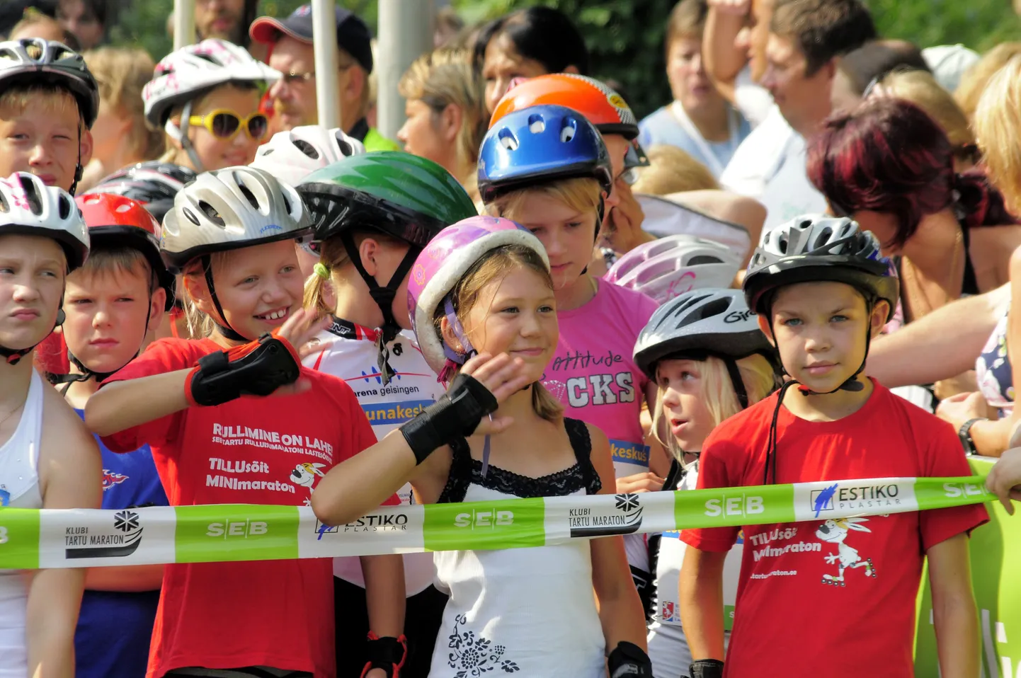 Tartu Rulluisumaraton. Lastesõidu stardi eel.