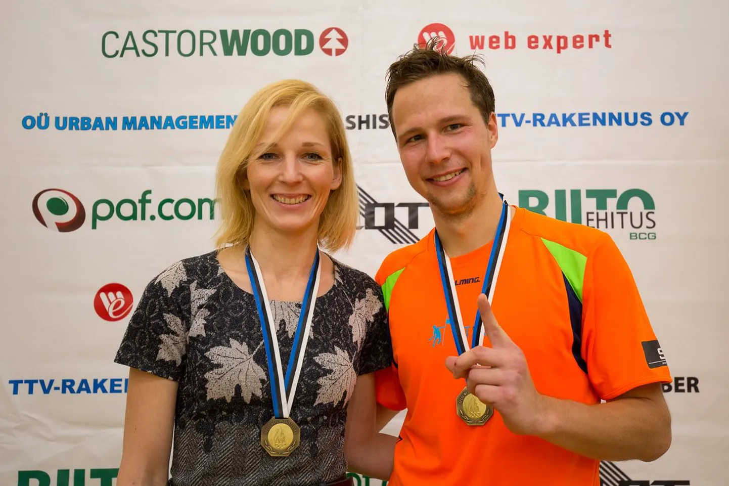 Eesti meistrid squashis Aliis Allas ja Jaanus Pettai.