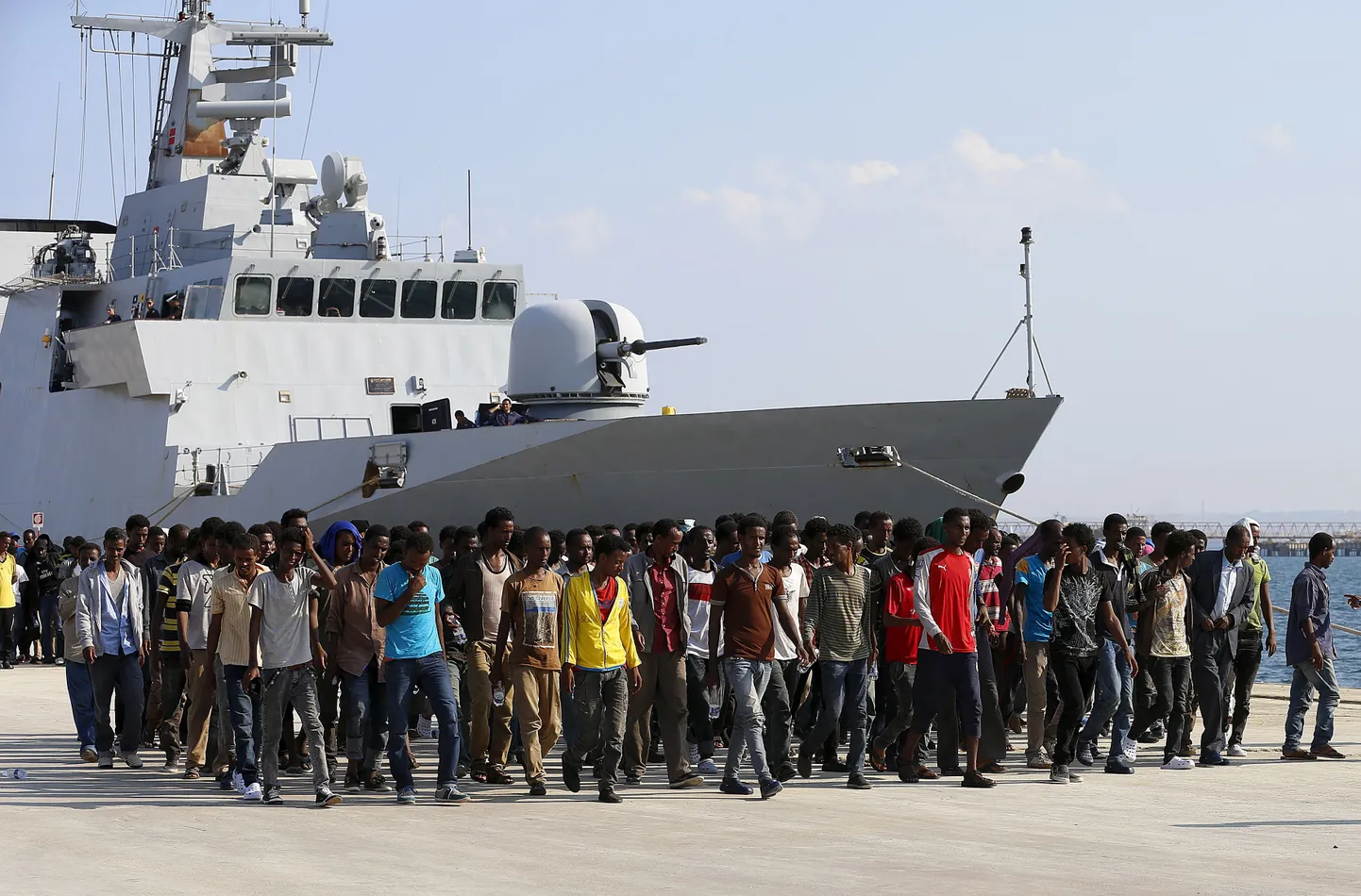 Migrandid Sitsiilia sadamalinnas Augusta