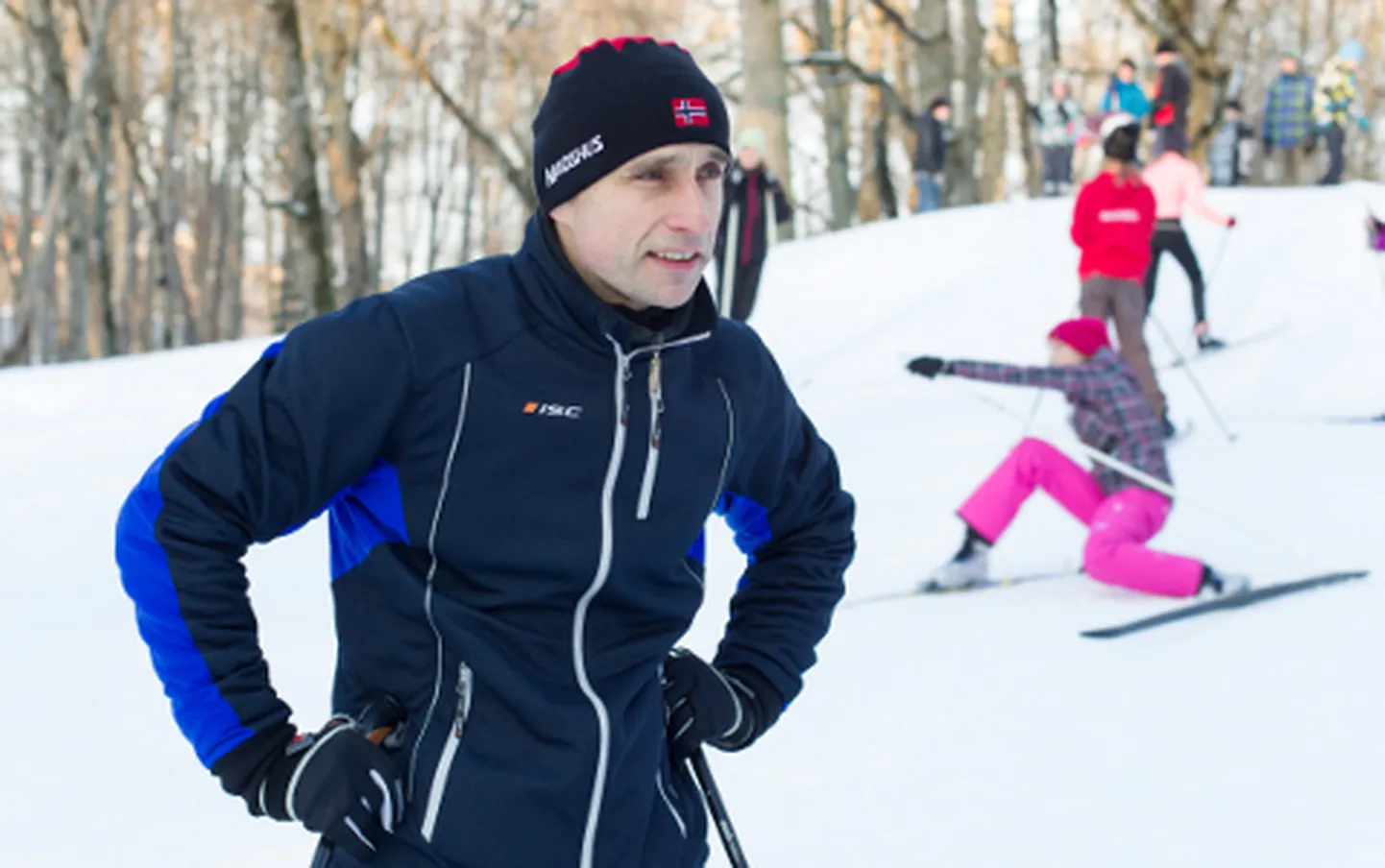 Tänavune talv on Jõhvis suusatunde soosinud. "Kuigi Eestis on lumeolud suhteliselt kehvad, pole Jõhvis ühtegi suusatundi ära jäänud ja lapsed on maratoniks ettevalmistunud," ütles Jõhvi gümnaasiumi suusamaratoni eestvedaja Priit Palmet.