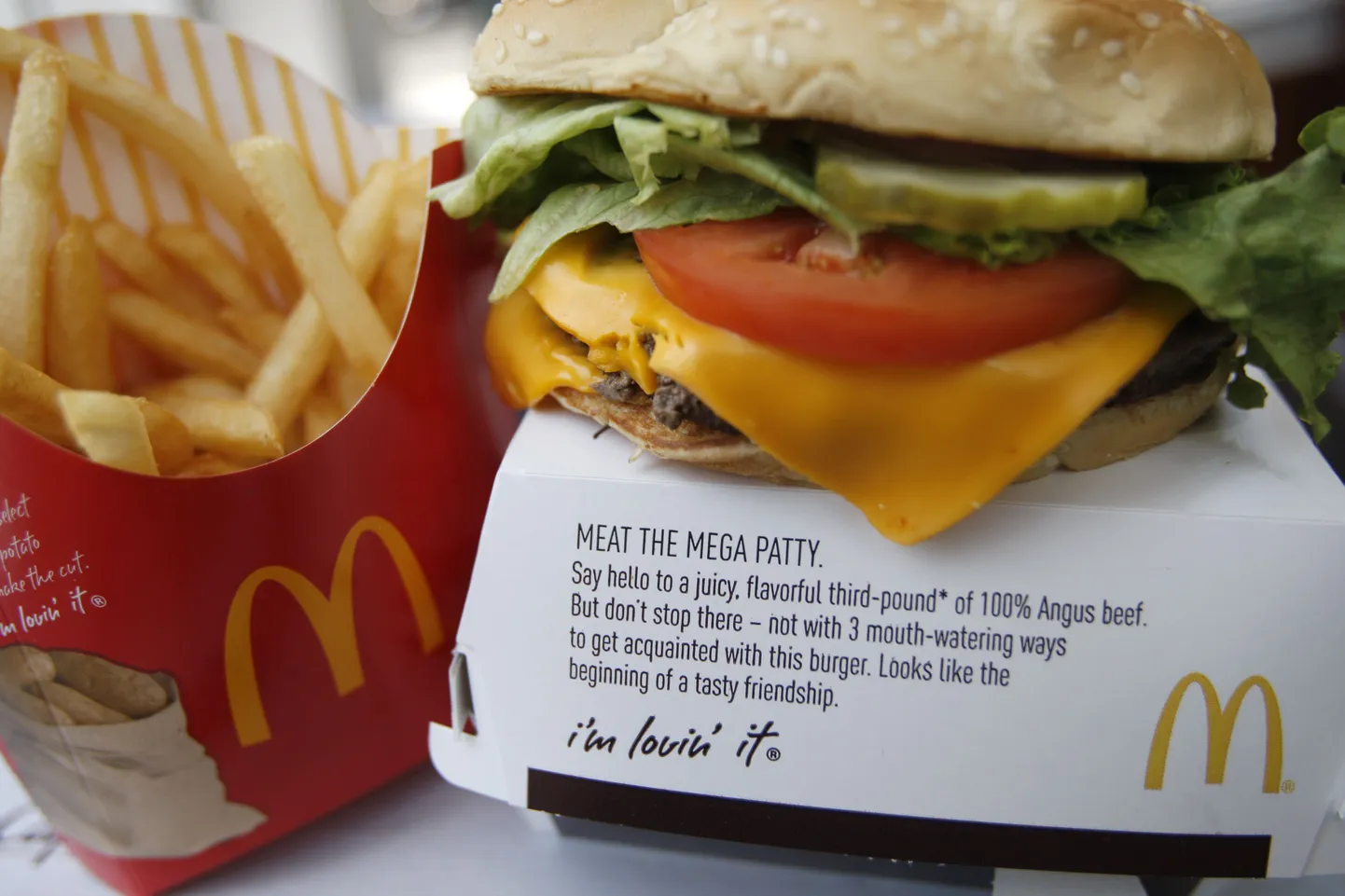 McDonaldsi burger ostus teistest testitutest tervislikumaks, kuna oli lihtsalt väiksem.