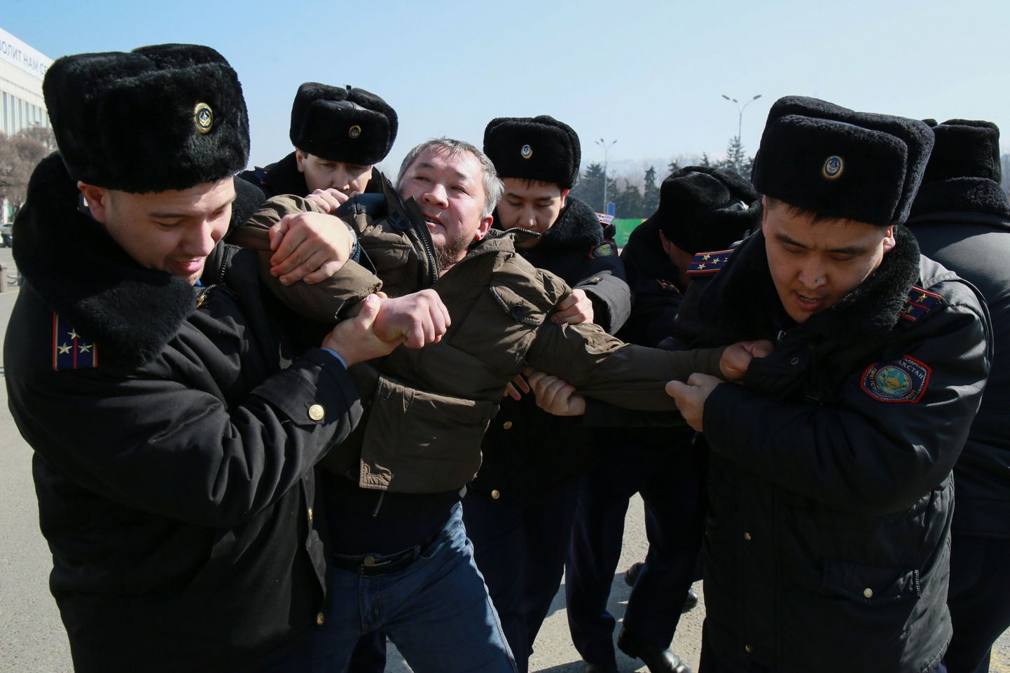 Kazahstānā Almati opozīcijas mītiņš.
