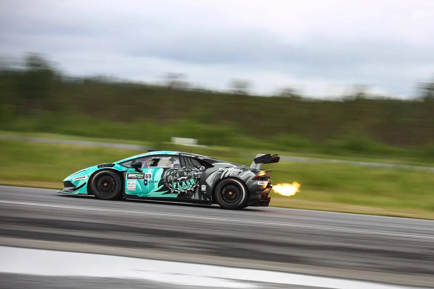 Lamborghini Huracan LP 620-2 Super Trofeo,