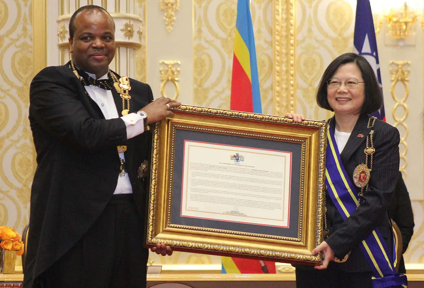 Svaasimaa kuningas Mswati III 18. aprillil kohtumisel Taiwani presidendi Tsai Ing-weniga.