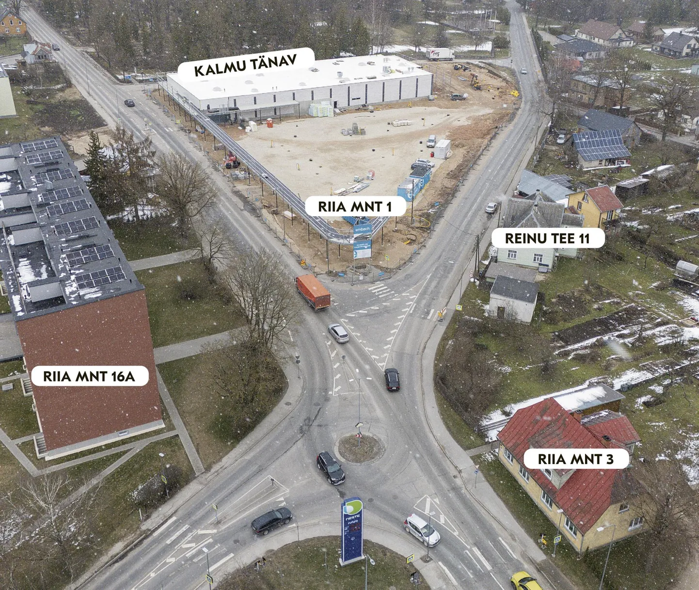 Aprilli keskel algab Lidli ümbruses tee-ehitus. Esmajärjekorras hakatakse pihta ringtee ning Riia maantee ehitusega lõigul Kalmu tänavani. Seejärel loodab lepingu sõlmida ka linn, et asuda ehitama teisi tänavaid, mis Lidlit ümbritsevad.