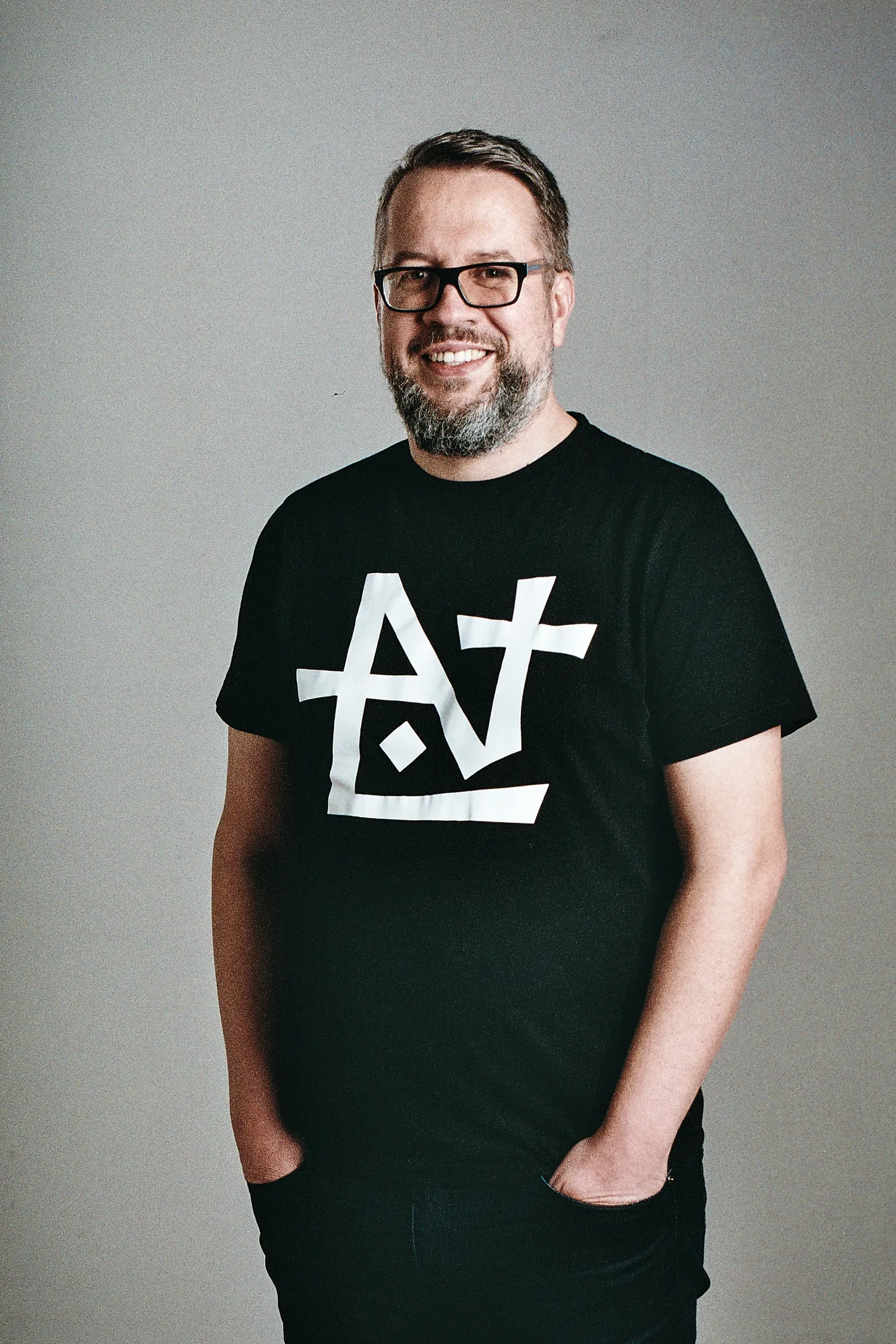 Tarmo Virki on kogunud tuntust kui start-up ettevõtluse toetaja, samuti kui samateemalise ajakirja looja. Praegu arendab Virki üheskoos abikaasaga Saaremaal brändinime Lahhentagge kandvat džinnitootmisettevõtet. Esimesed eksporttehingud on nüüdseks juba tehtud ning lippu hoitakse kõrgel.