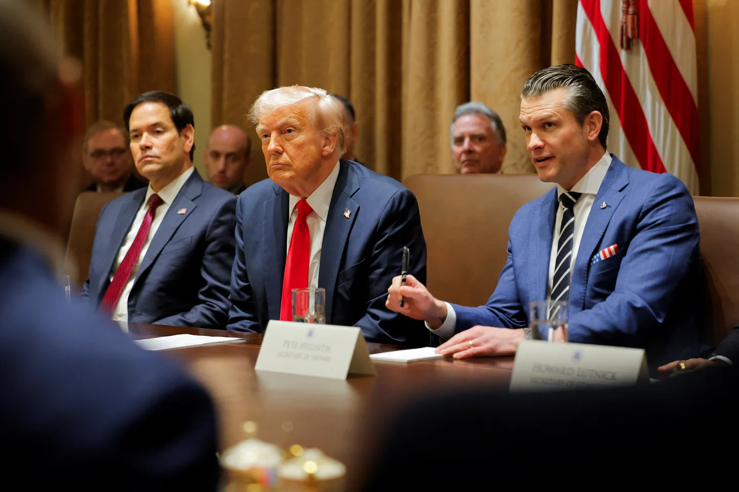 Ameerika Ühendriikide president Donald Trump teise ametiaja esimesel valitsuskabineti istungil 26. veebruaril 2025.