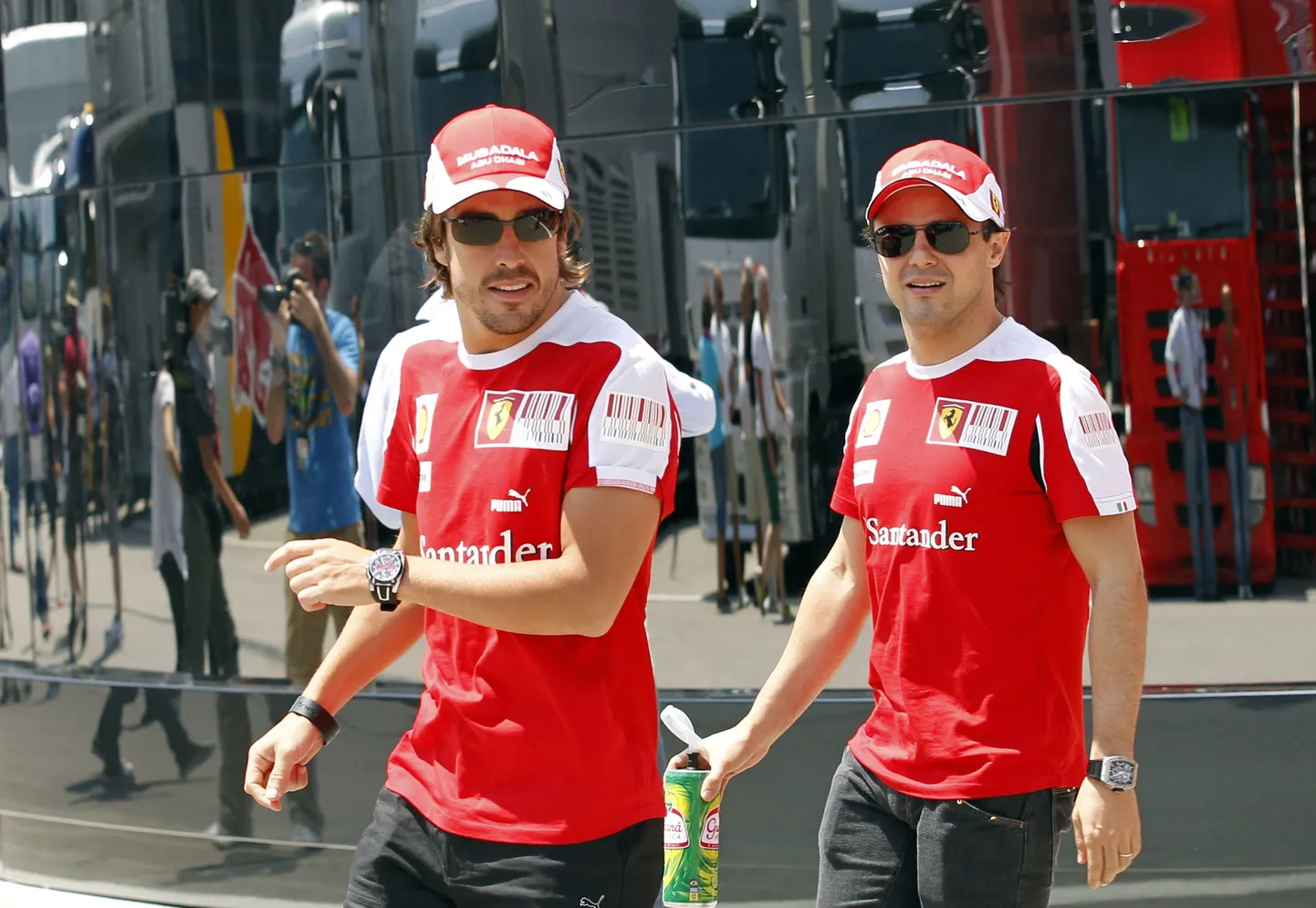 Fernando Alonso ja Felipe Massa.