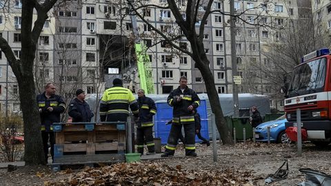 Sestdienas naktī Krievija uzbrukusi Ukrainai ar vairāk nekā 450 droniem un 45 raķetēm