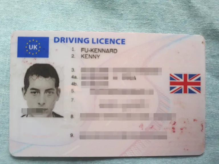 33-aastane Kenny Kennard võttis uueks perekonnanimeks Fu-Kennard, kuid selle tõttu ei saa ta Briti passi