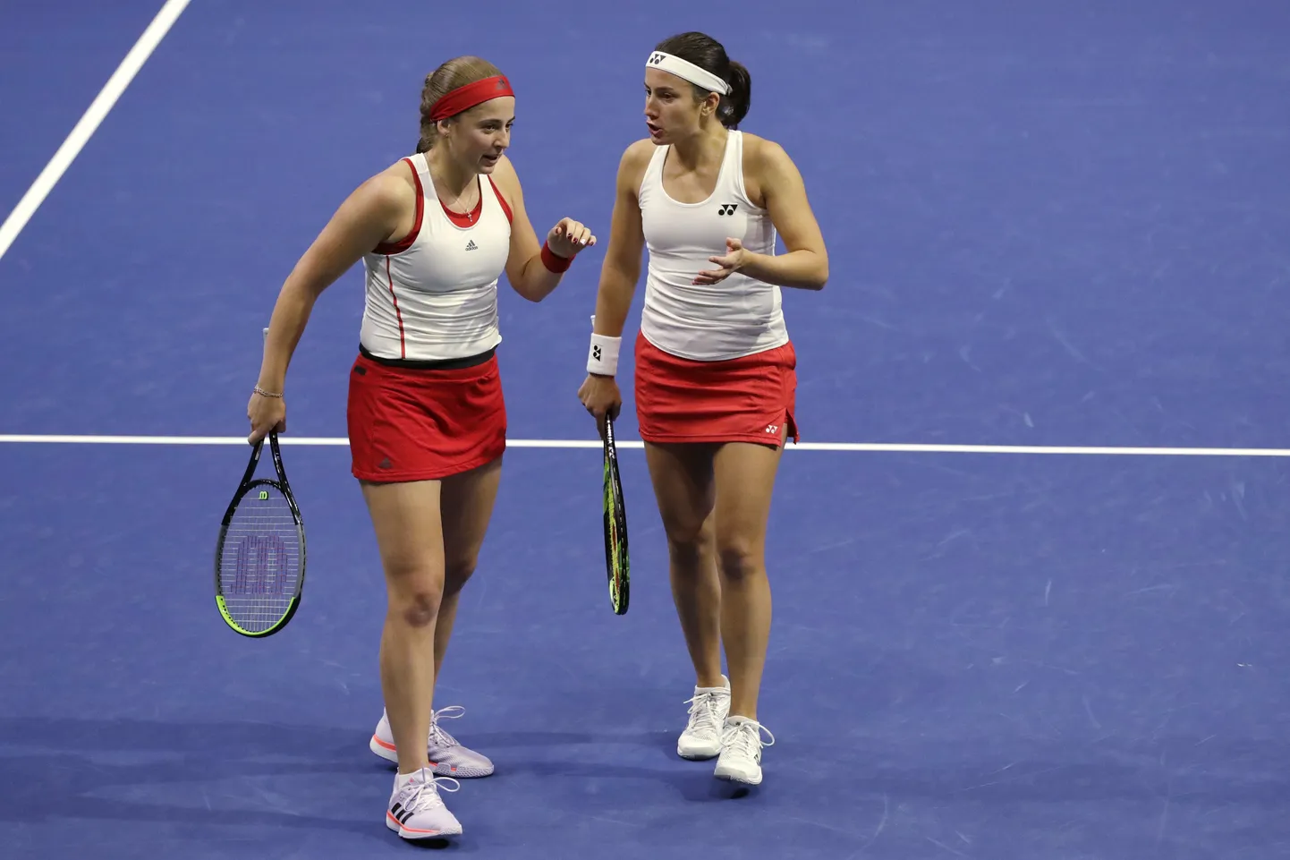 Aļona Ostapenko un Anastasija Sevastova