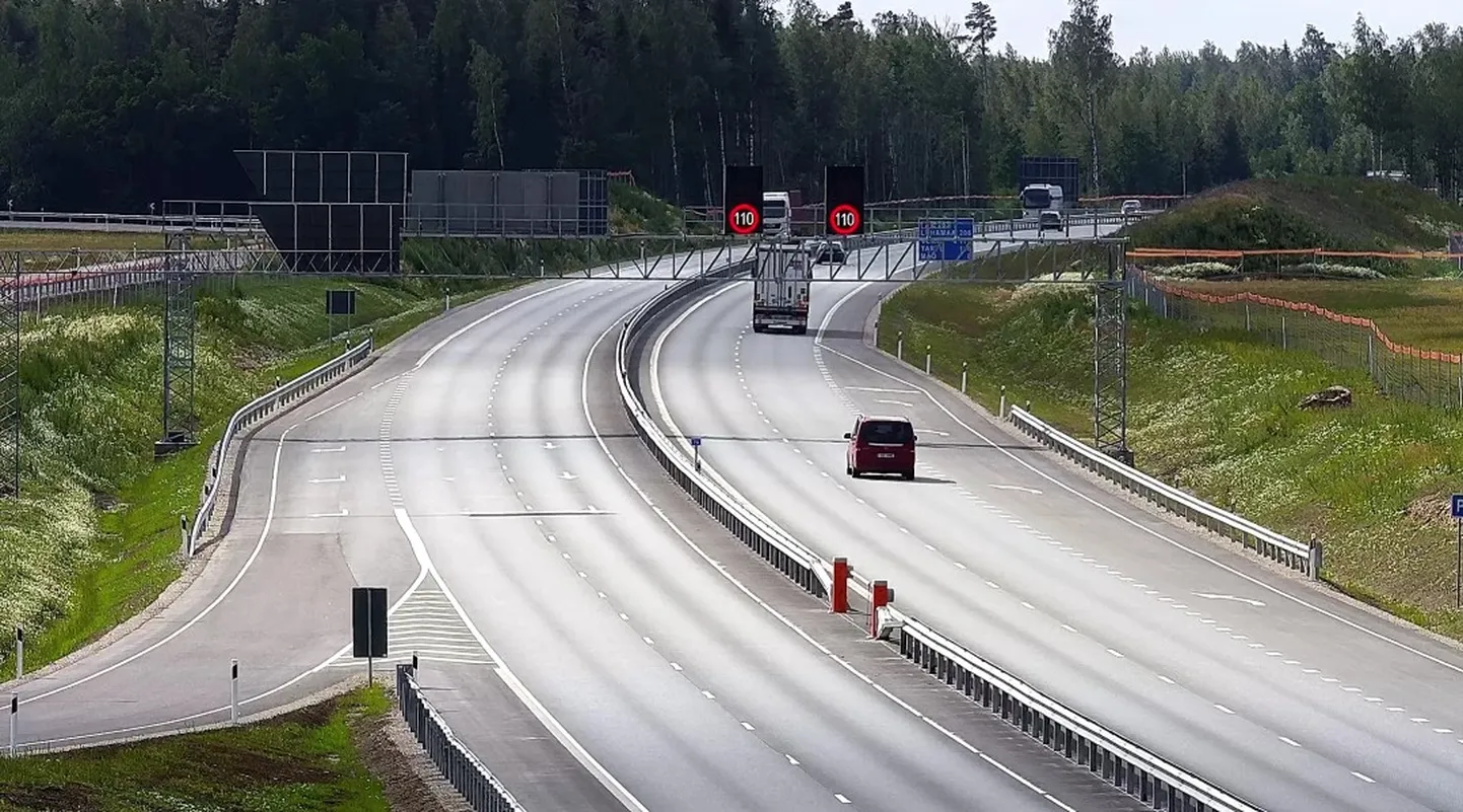 Muutuva teabega liiklusmärgid annavad sõidukijuhtidele kõige värskemat infot teeolude kohta.