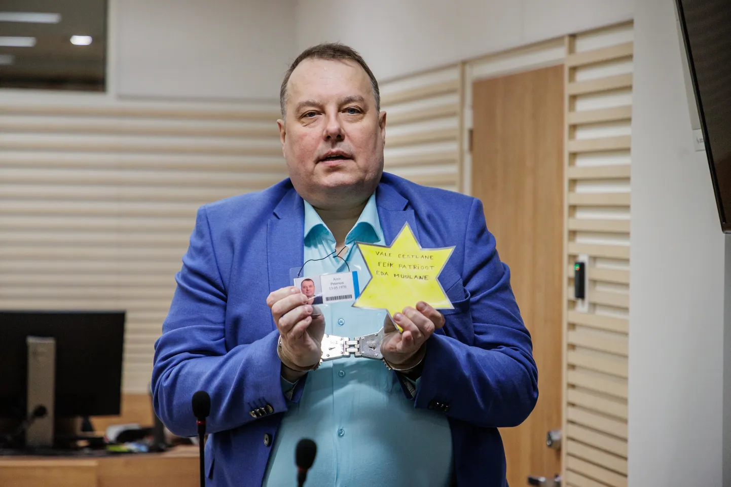 Айво Петерсон со звездой Давида.