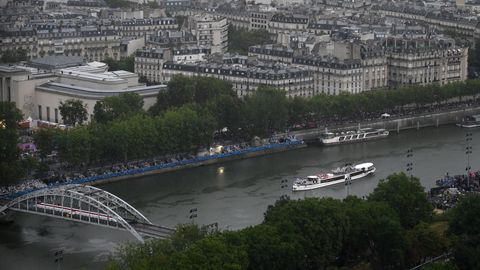 Pariisis jäeti triatloni ujumistreening reostuse tõttu ära