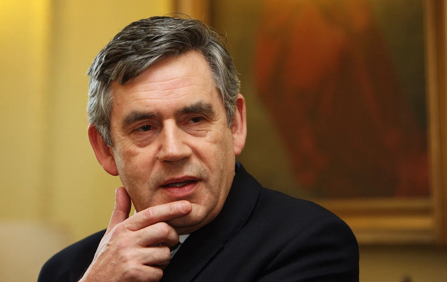 Gordon Brown kolmapäeval ametiresidentsis Downing Streetil.