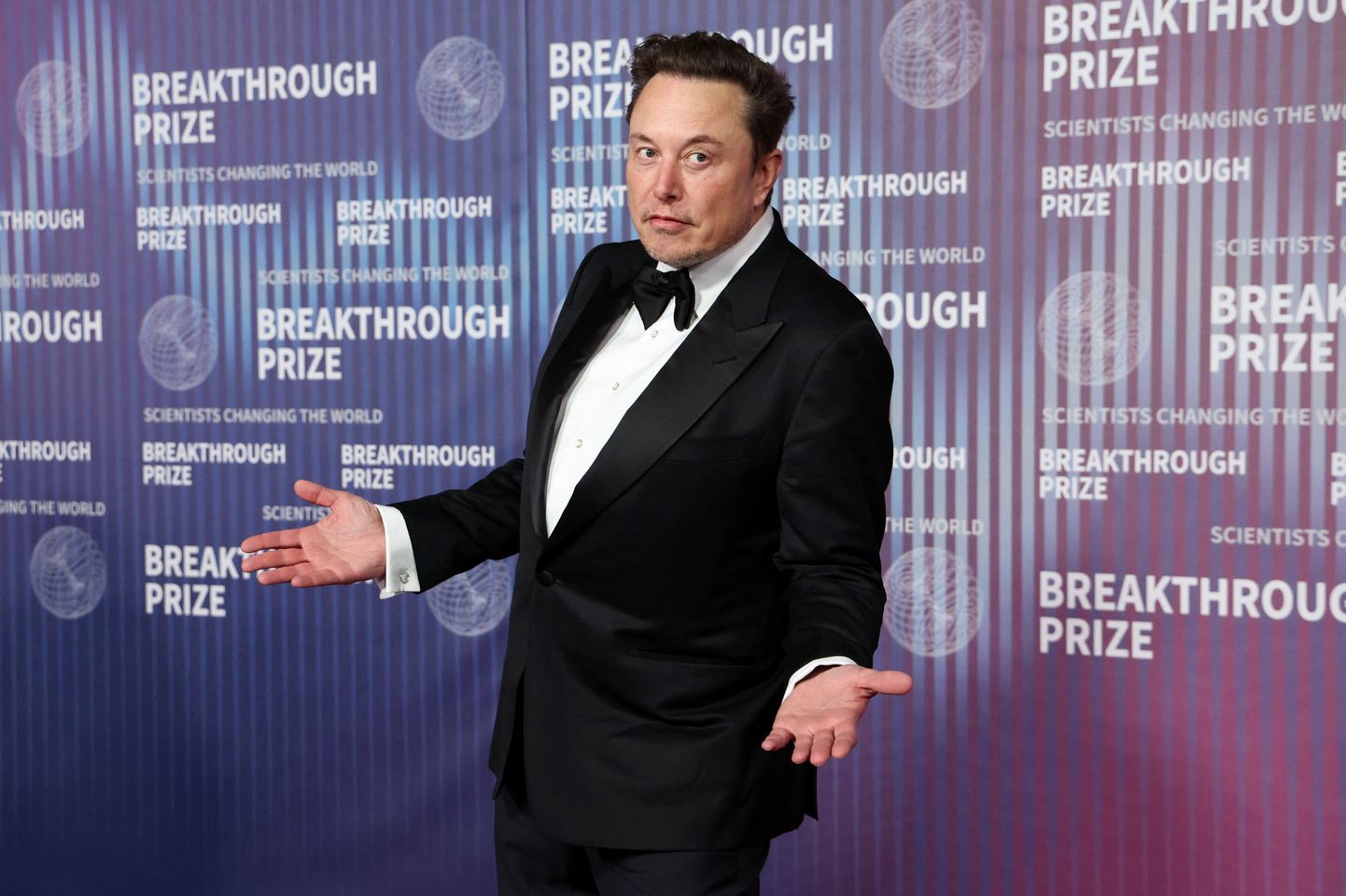 Elon Musk laseb lahti enam kui kümnendiku Tesla töötajatest ja tahab saada varem endale määratud ning tühistatud 55,8 miljardi dollari suurust tasupaketti.