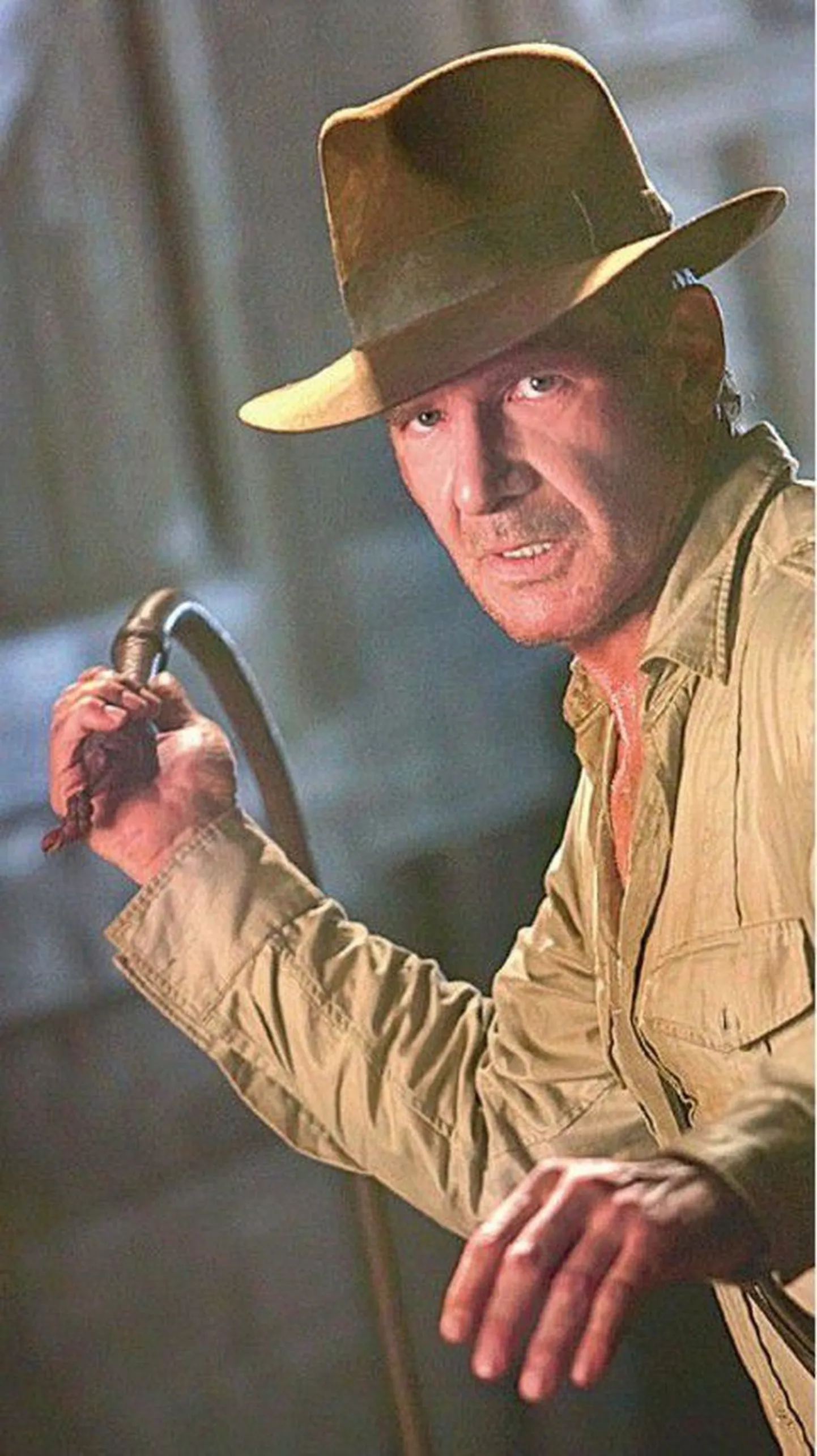 Indiana Jones (Harrison Ford) viibutab vana head piitsa..
