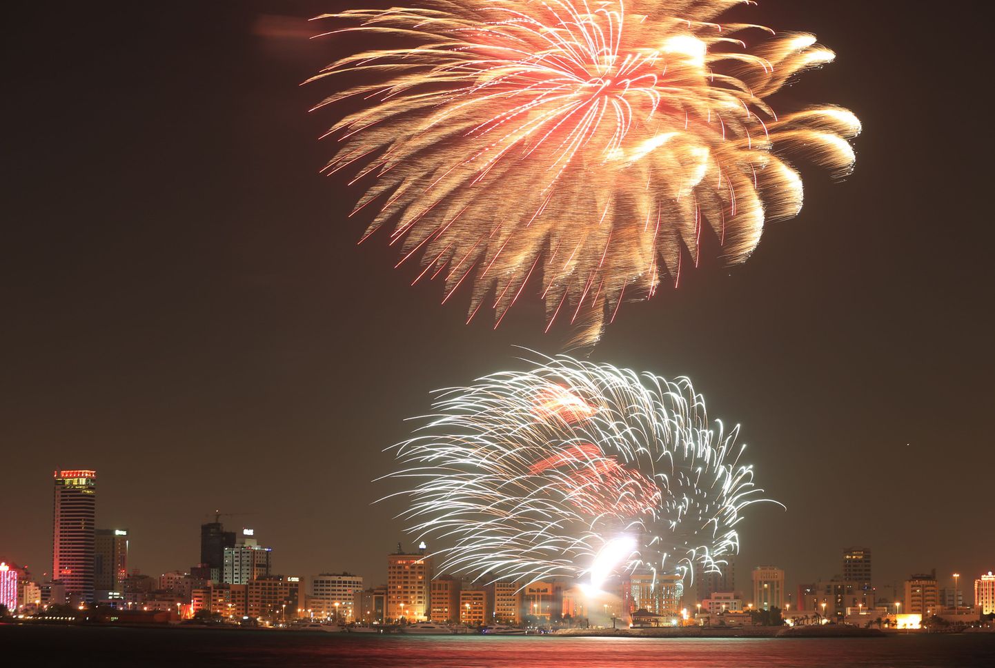 Dubai püüab uue aasta ilutulestikuga jõuda Guinnessi rekordite raamatusse