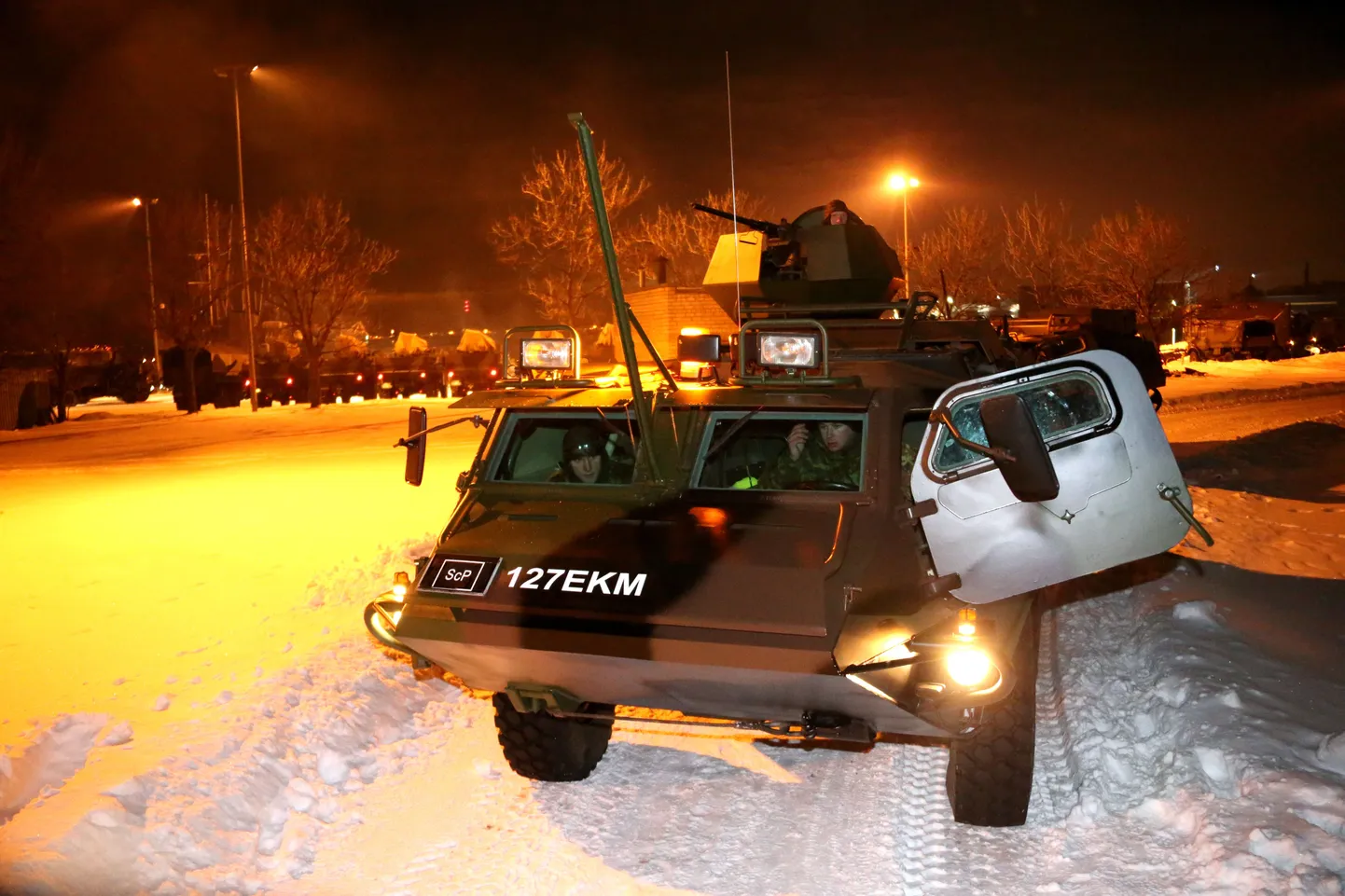 Scoutspataljoni soomukite kolonn