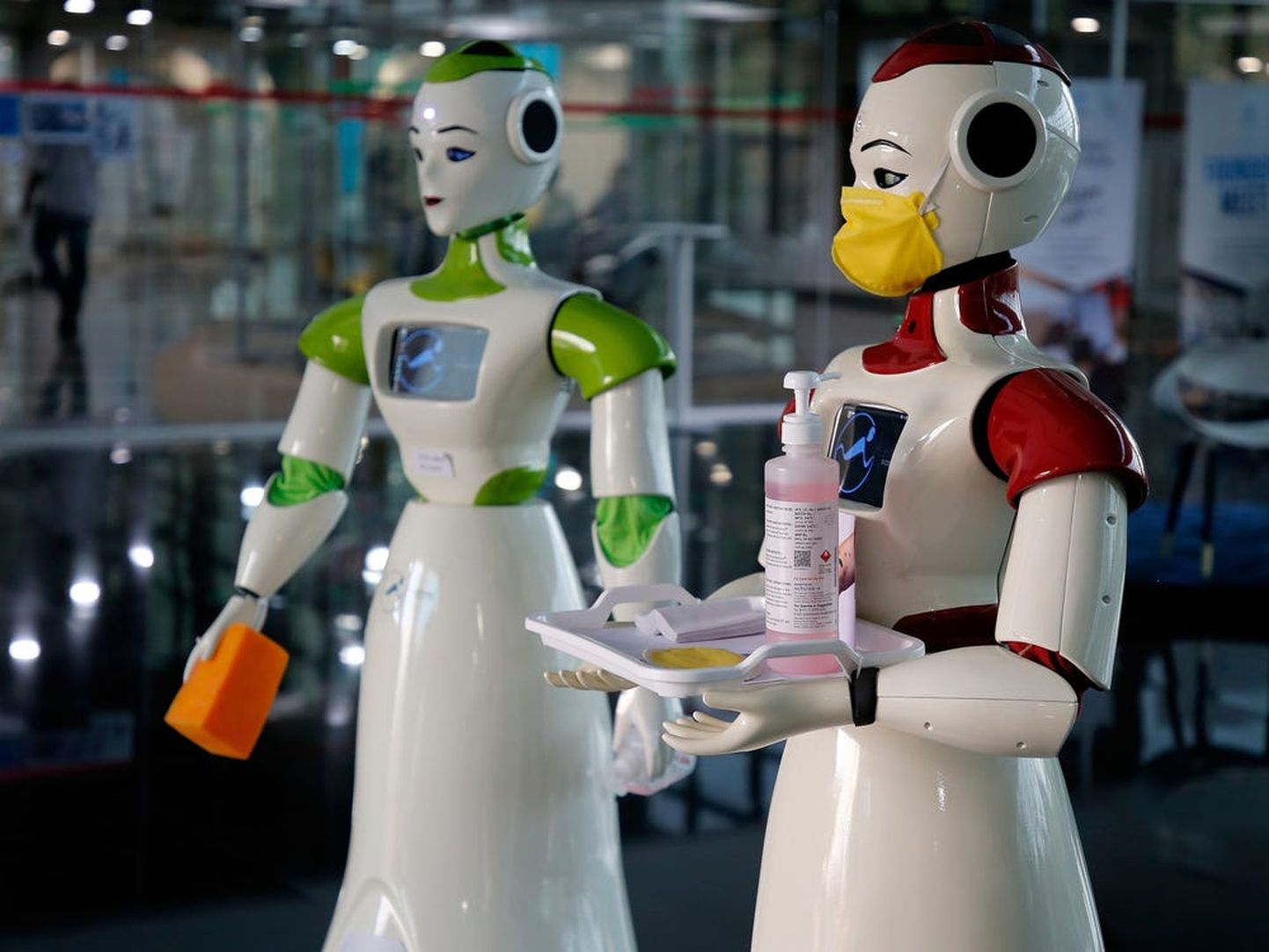 ROBOTID APPI: Koroonaviirusega võitlevad robotid Hiinas ja Euroopas.