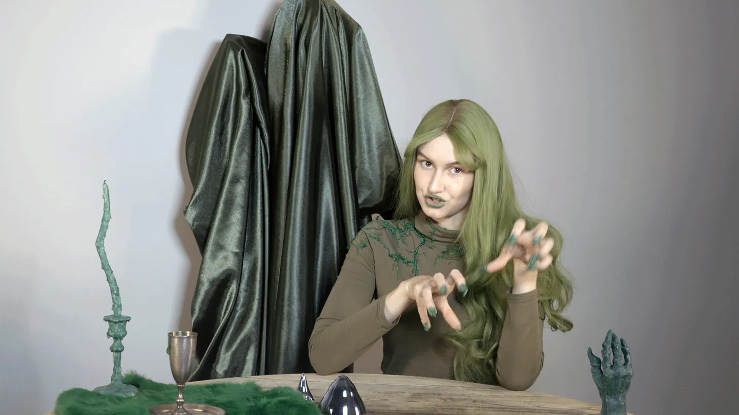 Katkend Darja Popolitova videotööst "Kuidas teostada kontrolli"