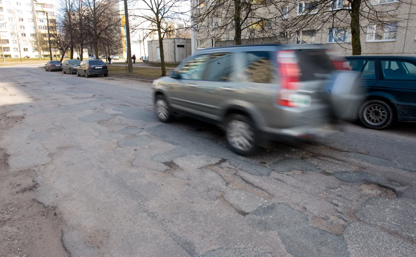 Augud Kivila tänaval.