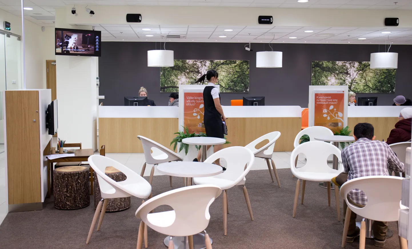Swedbank avas laiendatud kontori Jõhvis.