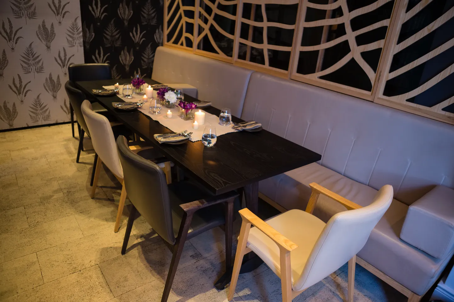 Restoran. Pilt on illustreeriv