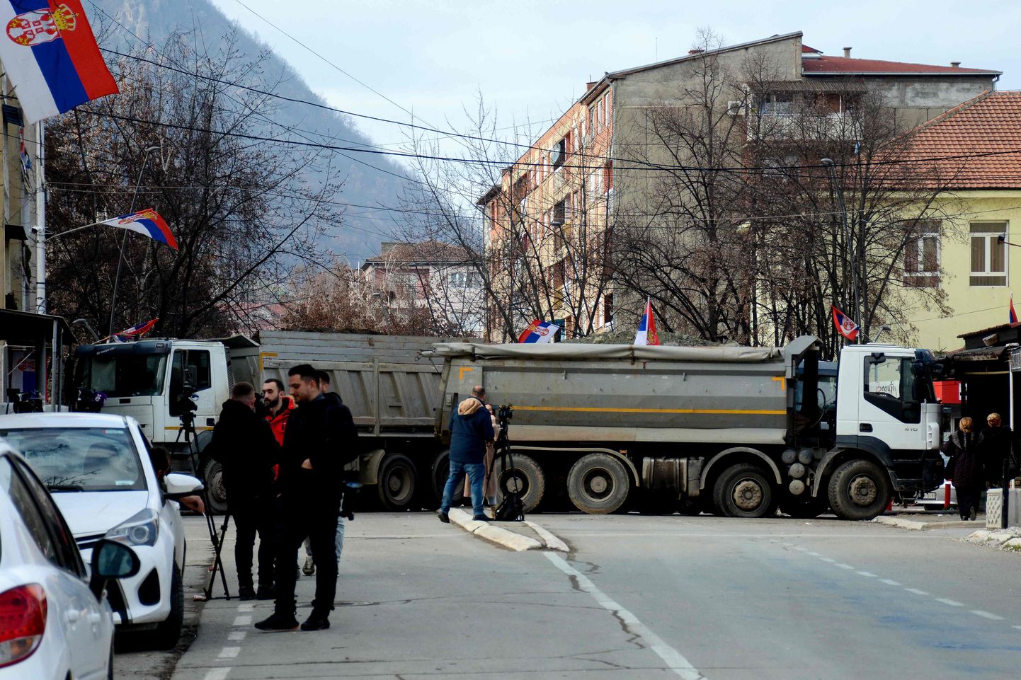 Kosovo serblaste teetõke jagatud Mitrovica linnas mullu detsembris.
