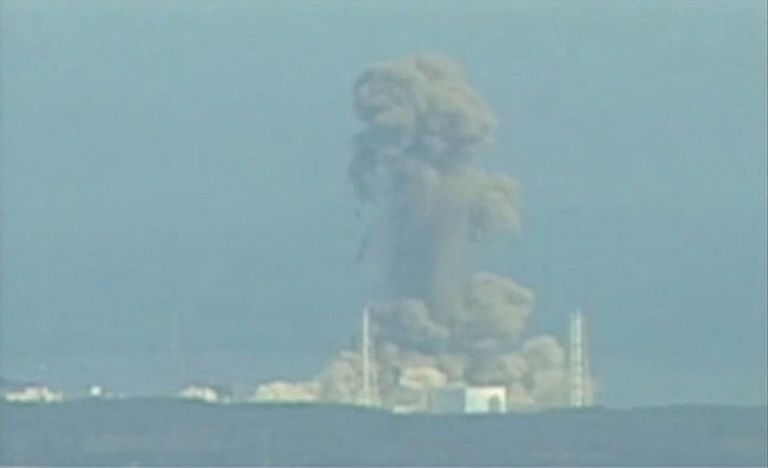 Videokaader, millel on näha Fukushima I tuumajamast pärast plahvatust kerkinud suitsu