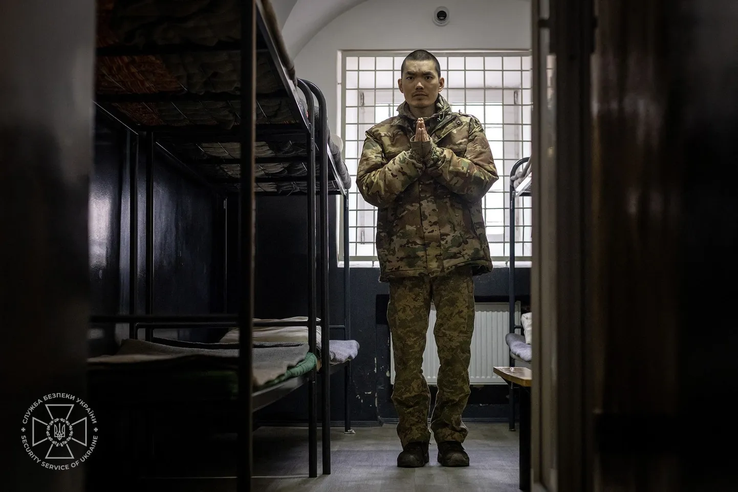Попавший в плен китайский солдат.