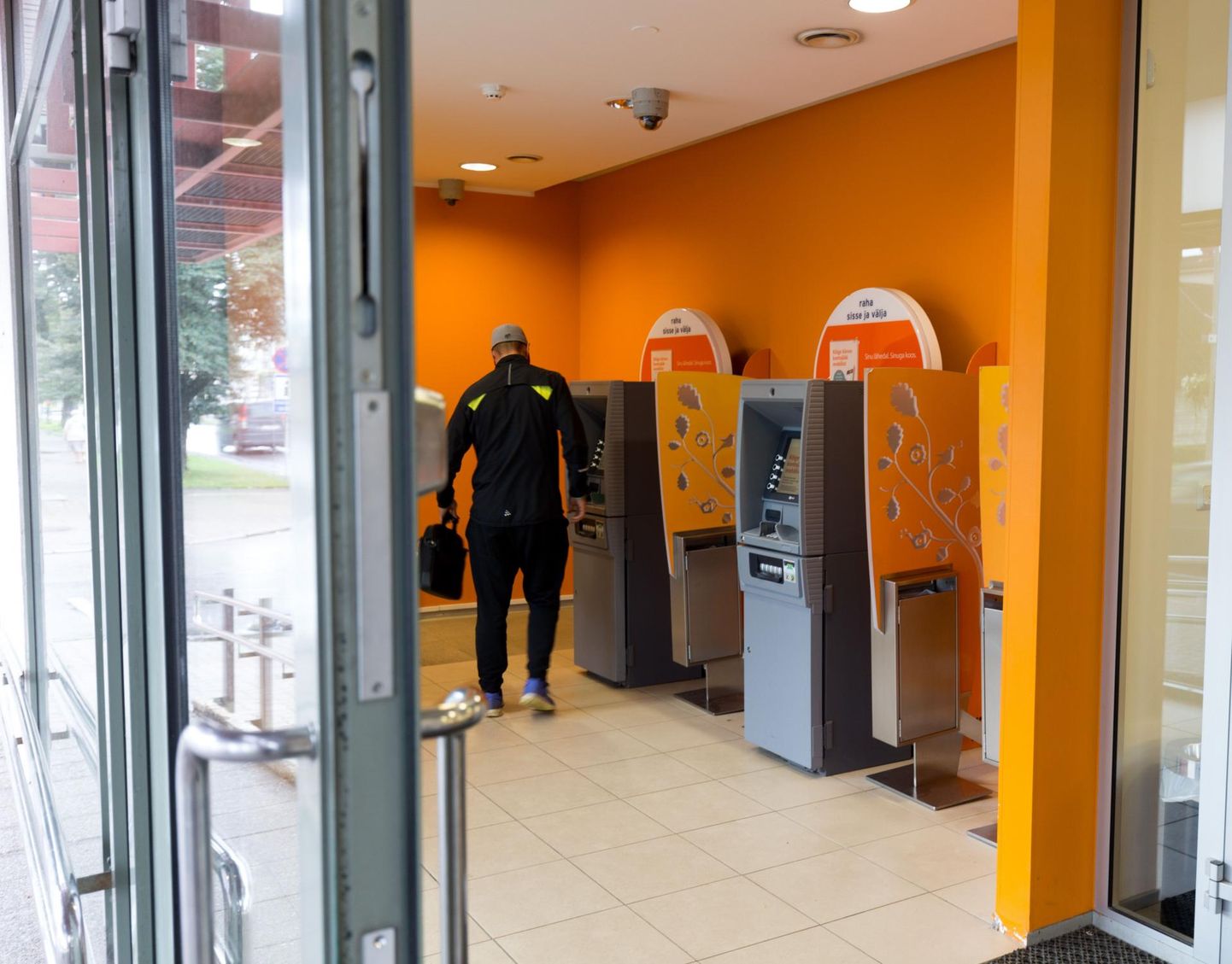 Swedbanki Viljandi kontori rahaautomaat
