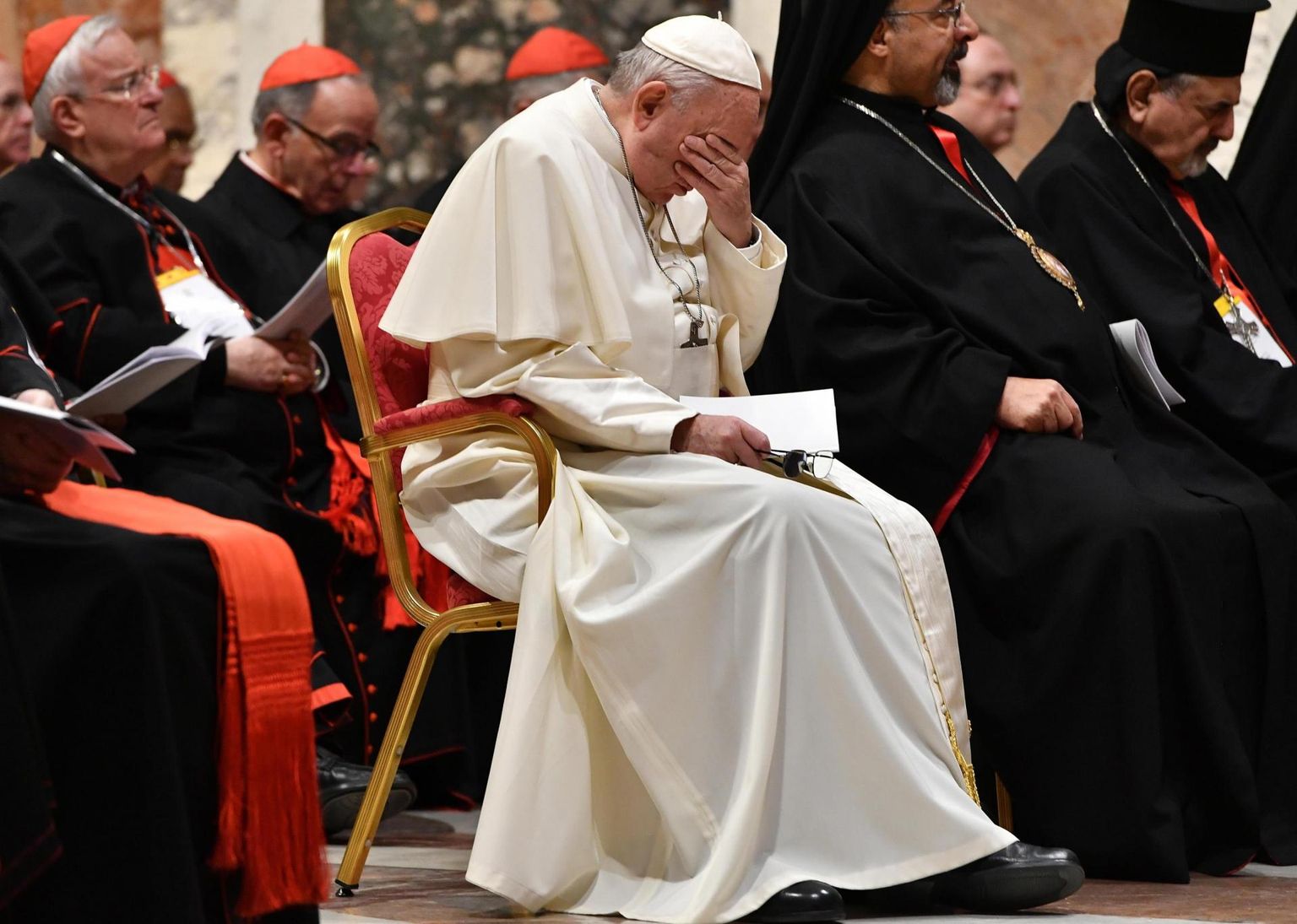 Paavst Franciscusel lasub kontimurdev ülesanne leida lahendus kirikut laastavatele pedofiiliaskandaalidele.
