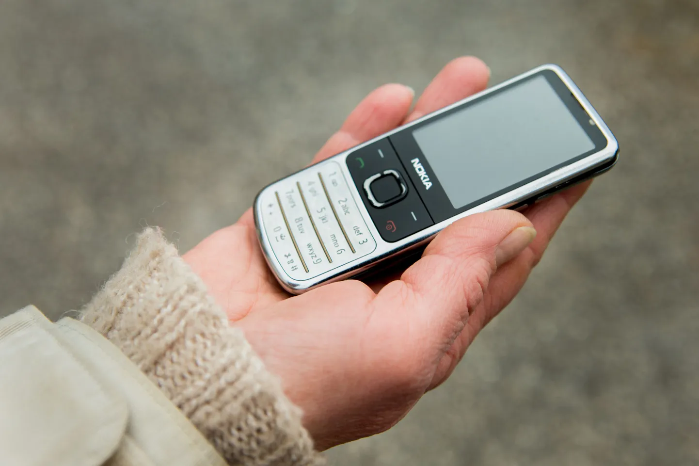 Kuna mobiilsideoperaatorid muudavad paketitingimusi, siis tasuks enne võimalikku lepingu lõpetamist ja uue lepingu sõlmimist põhjalikult tutvuda pakutavate lepingute tingimustega.