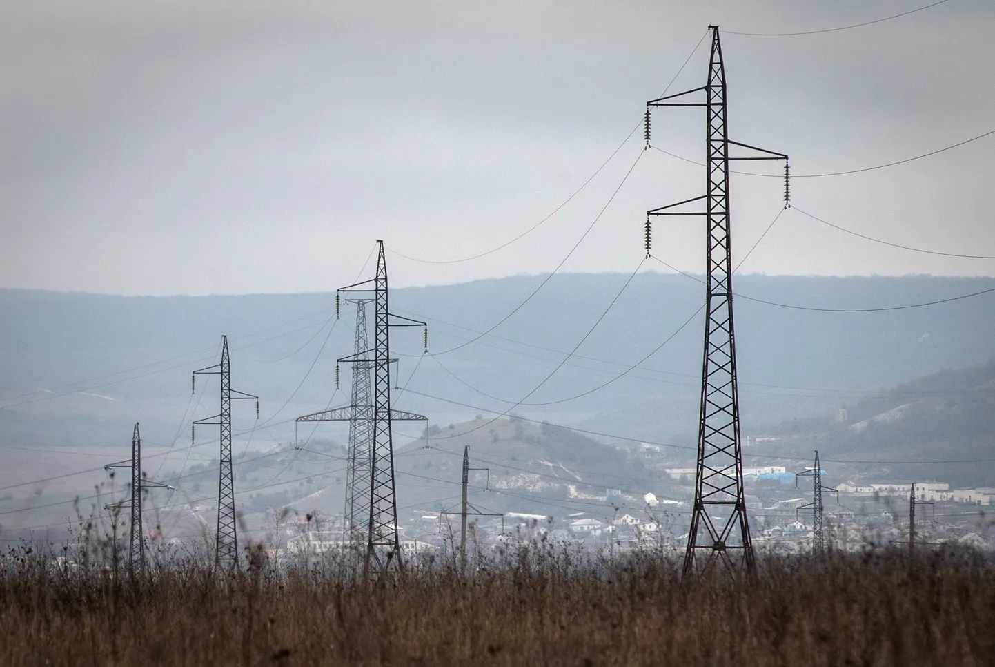 Elektriliinid Krimmis.