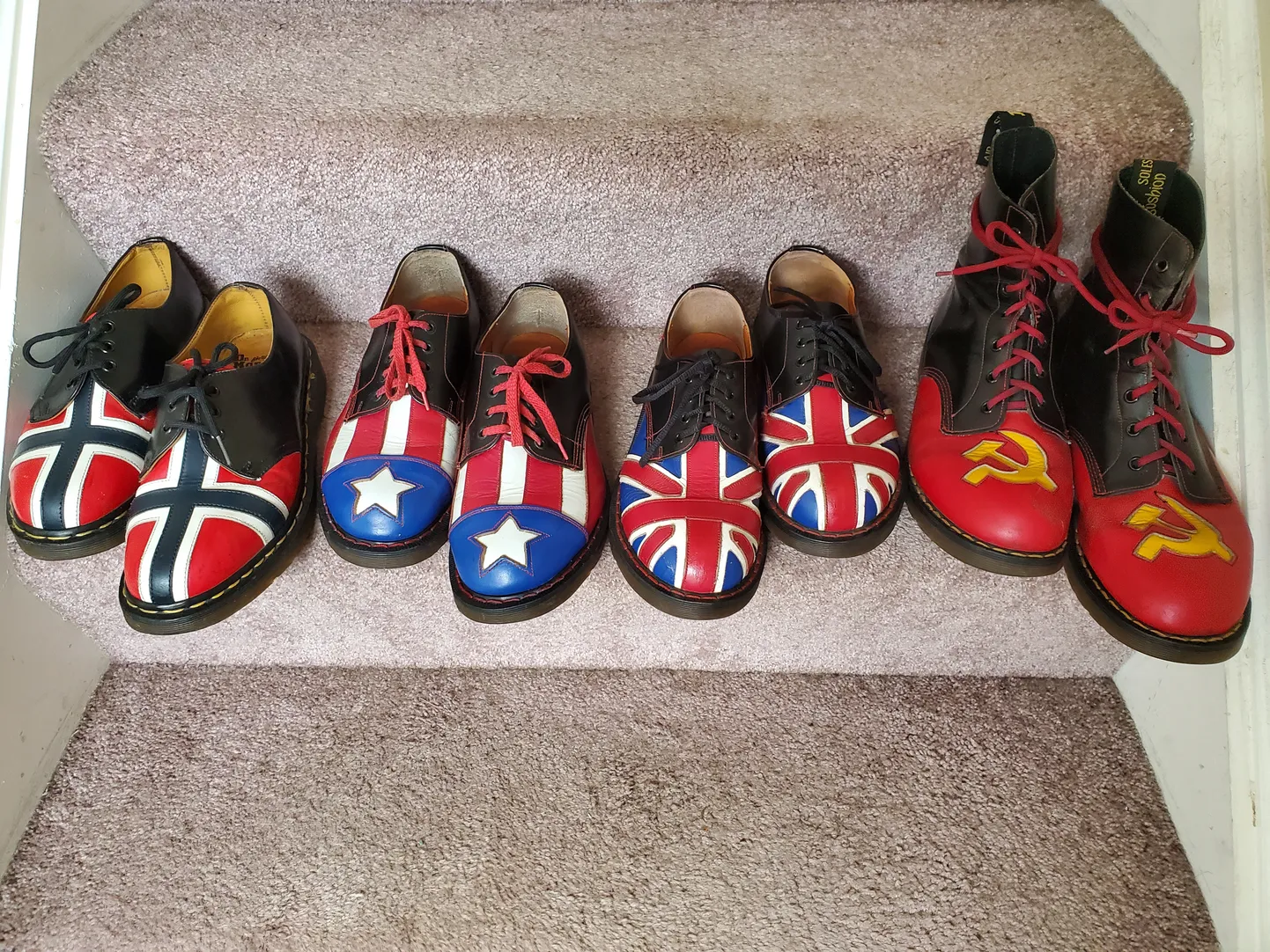 Matty Leighton kogus 153 paari Dr. Martensi jalatseid.