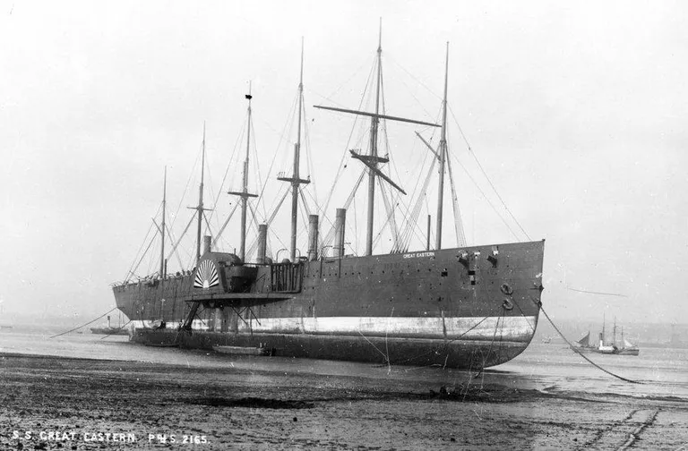 5. august 1858
XIX sajandil merealuseid kaableid paigaldanud Great Eastern lammutati 1889 aastal ja see võttis aega 18. kuud.