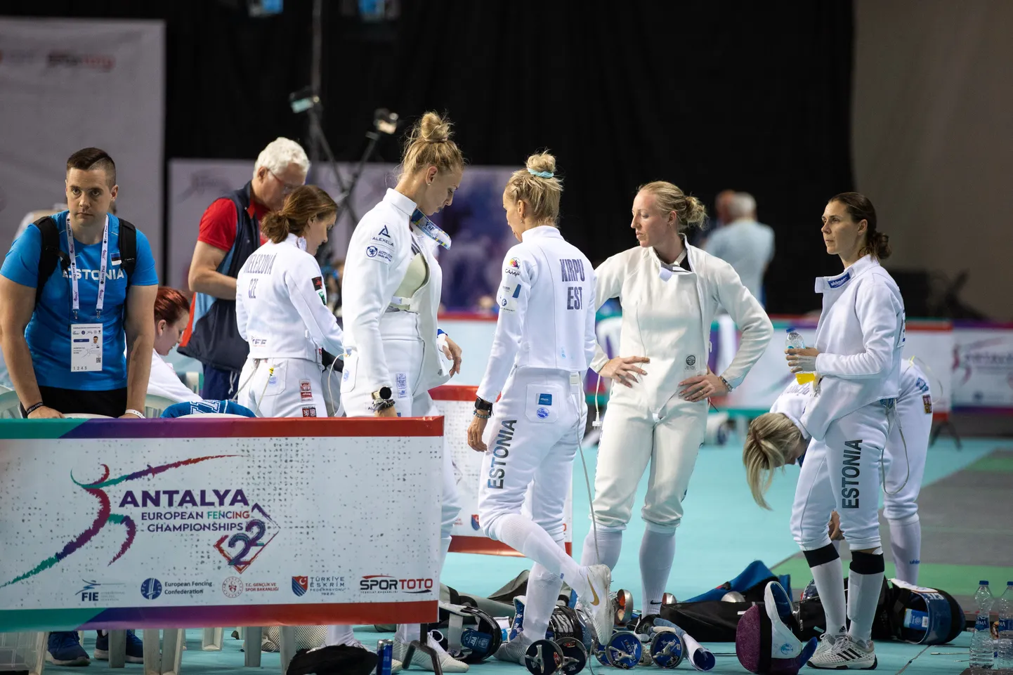 Женская сборная Эстонии по фехтованию.