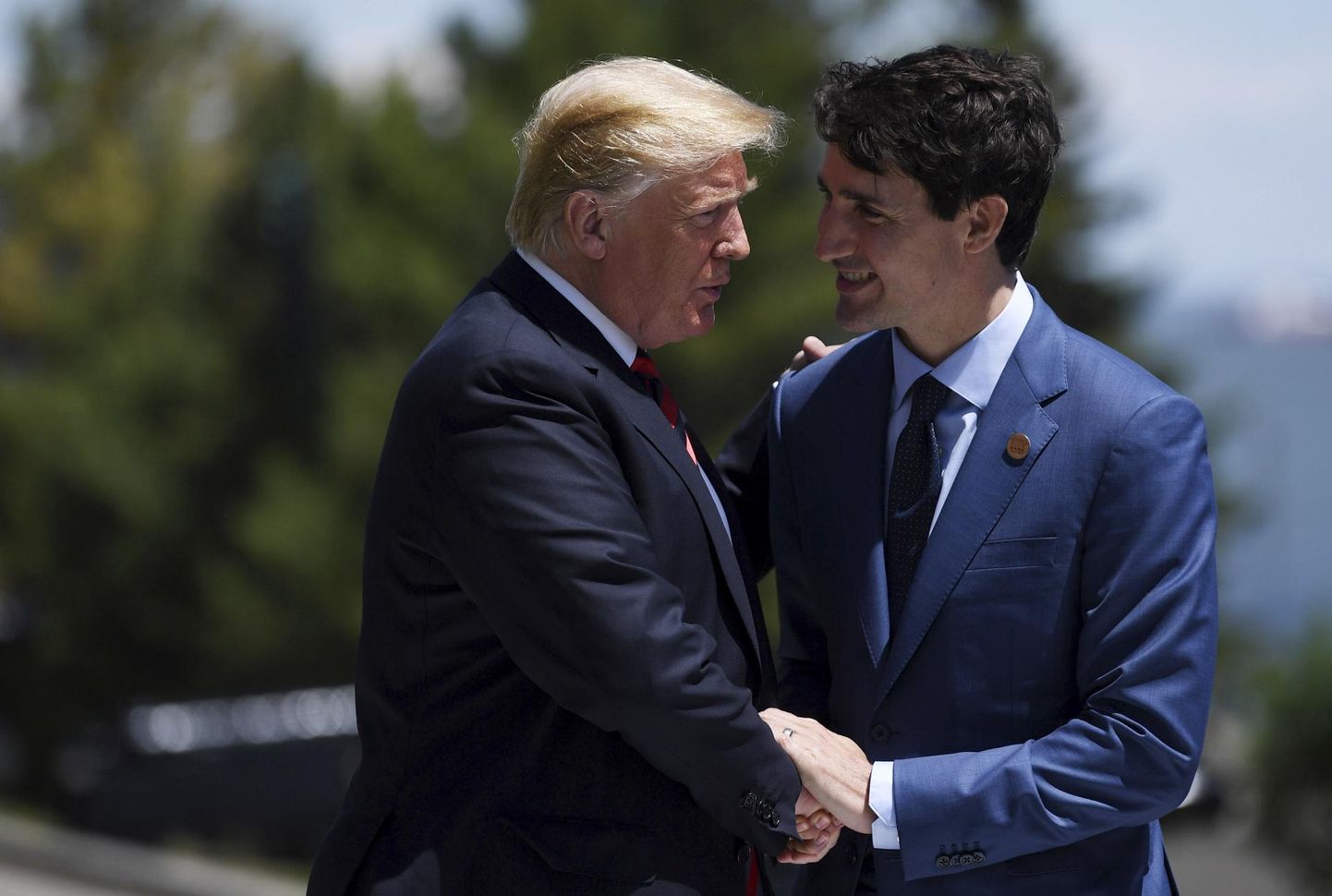 Ameerika Ühendriikide president Donald Trump ja Kanada peaminister Justin Trudeau said viimaks leppe puhul kätt suruda.