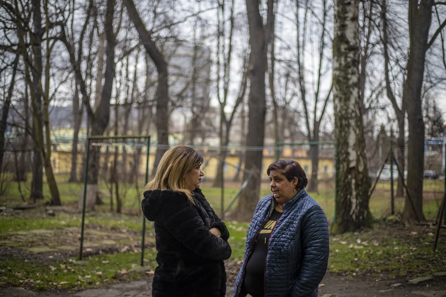 Aastatel 1990 ja 1991 Tšehhis sundsteriliseeritud roma vähemusest naised Jelena Gorolova (vasakul) ja Nataša Botosova Ostravas 23. märts 2021.