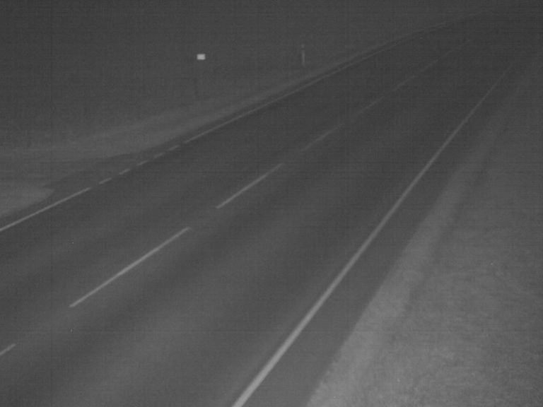 Enge teekaamera pilt Tallinna-Pärnu-Ikla maanteelt kell 0.00.