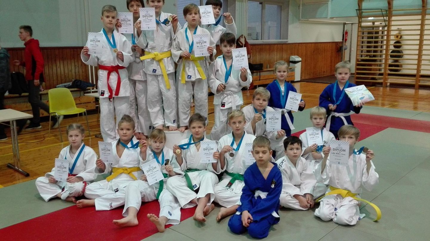 Viljandi judotulevik on helge. Selle kinnituseks on noorte mulluse hooaja säravad tulemused.