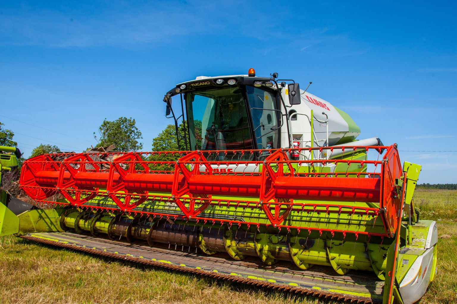 Tänavu viie esimese kuu põllumajandusseadmete uute liisingulepingute maht Eestis on kõigi pankade peale kokku 45 miljonit eurot.