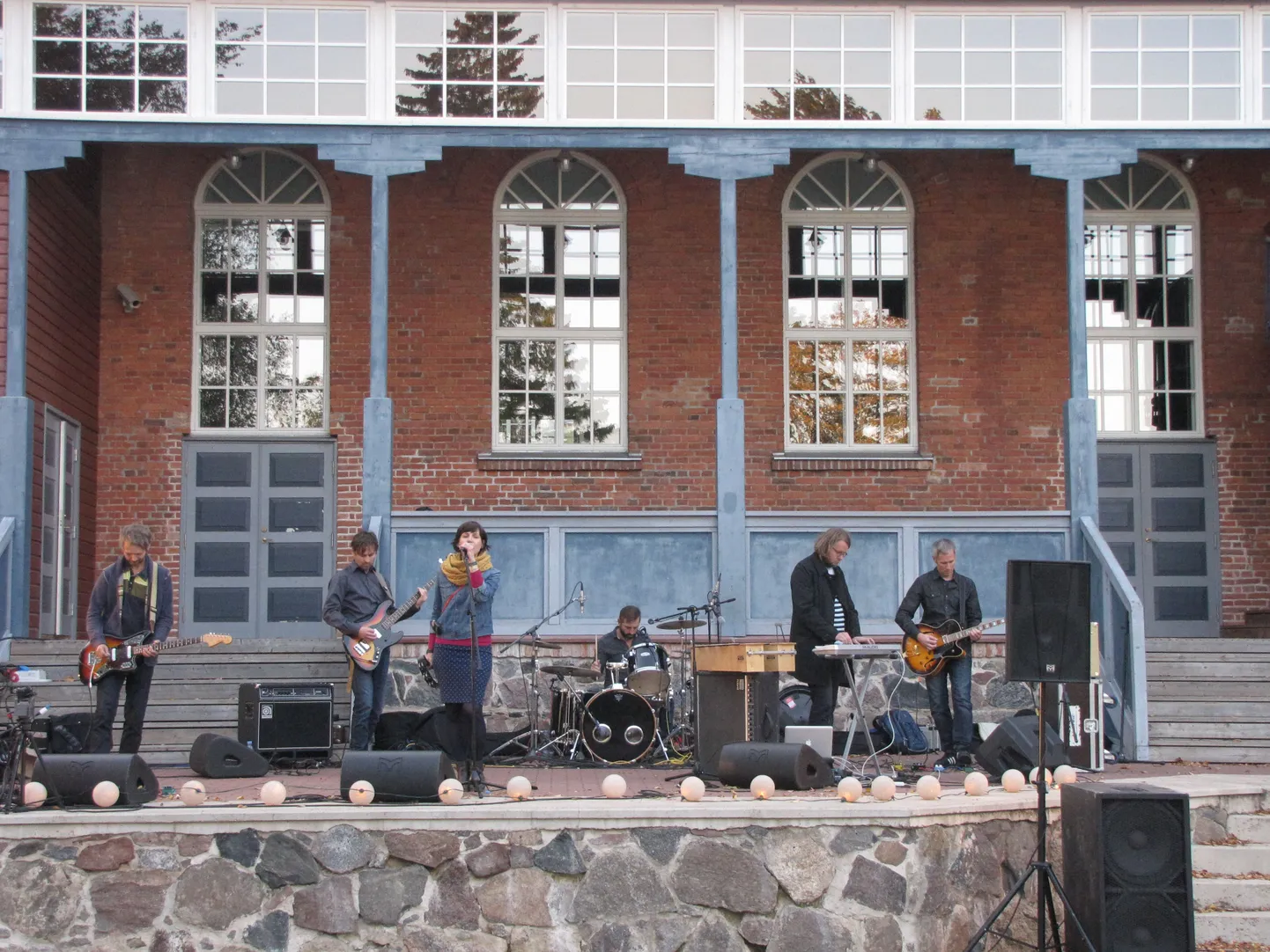 Jan Helsing 2014. aasta Viljandi Music Walkil esinemas.