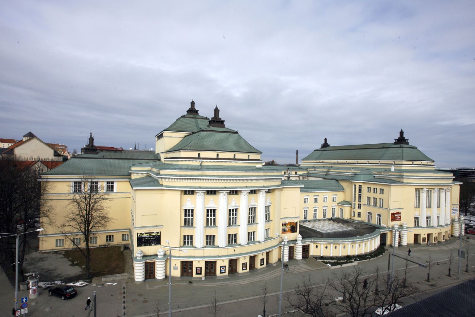 Estonia teatri ja kontserdisaali hoone.