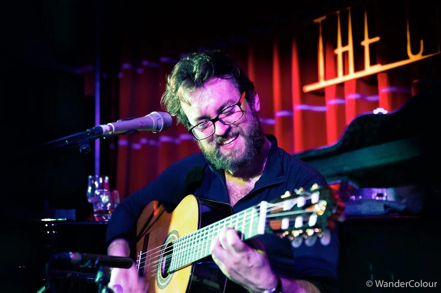Mario Bakuna.
