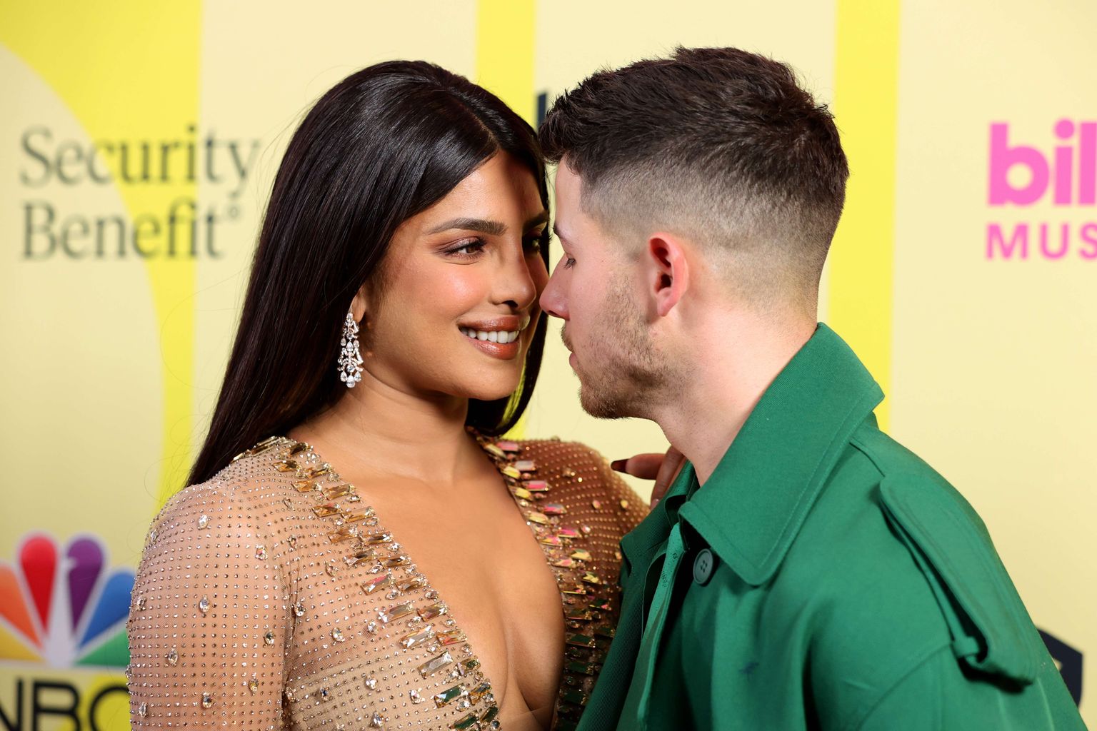 LOS ANGELES, CALIFORNIA - MAY 23: (L-R) Priyanka Chopra Jonas and Nick Jonas pose backstage for the 2021 Billboard Music Awards, broadcast on May 23, 2021 at Microsoft Theater in Los Angeles, California.   Rich Fury/Getty Images for dcp/AFP
== FOR NEWSPAPERS, INTERNET, TELCOS & TELEVISION USE ONLY ==